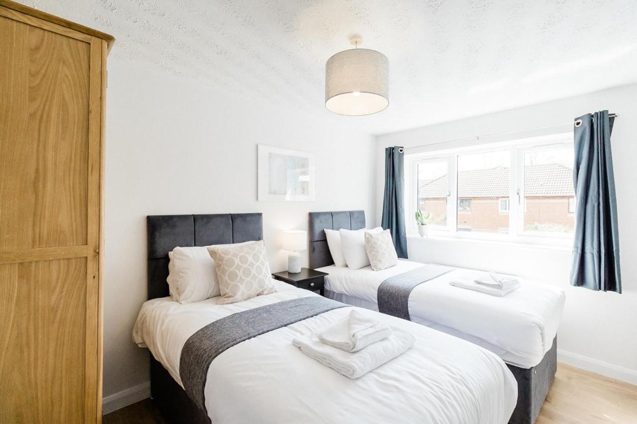The Oval House By Silva Cmk Stylish House With Garden & Parking Eco-Serviced Accommodation Milton Keynes Luaran gambar